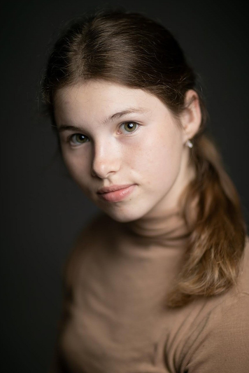 Anna Mirodin as Kelani in Return to Ash