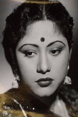 Sulochana Chatterjee as Maharani in Where There Is Truth There Is God