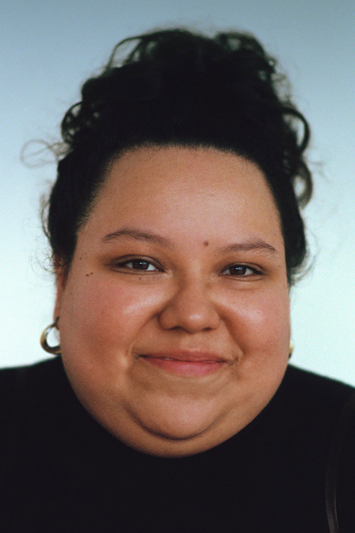 Melania Balmaceda-Venegas as Wendy in Les Mal-Aimants