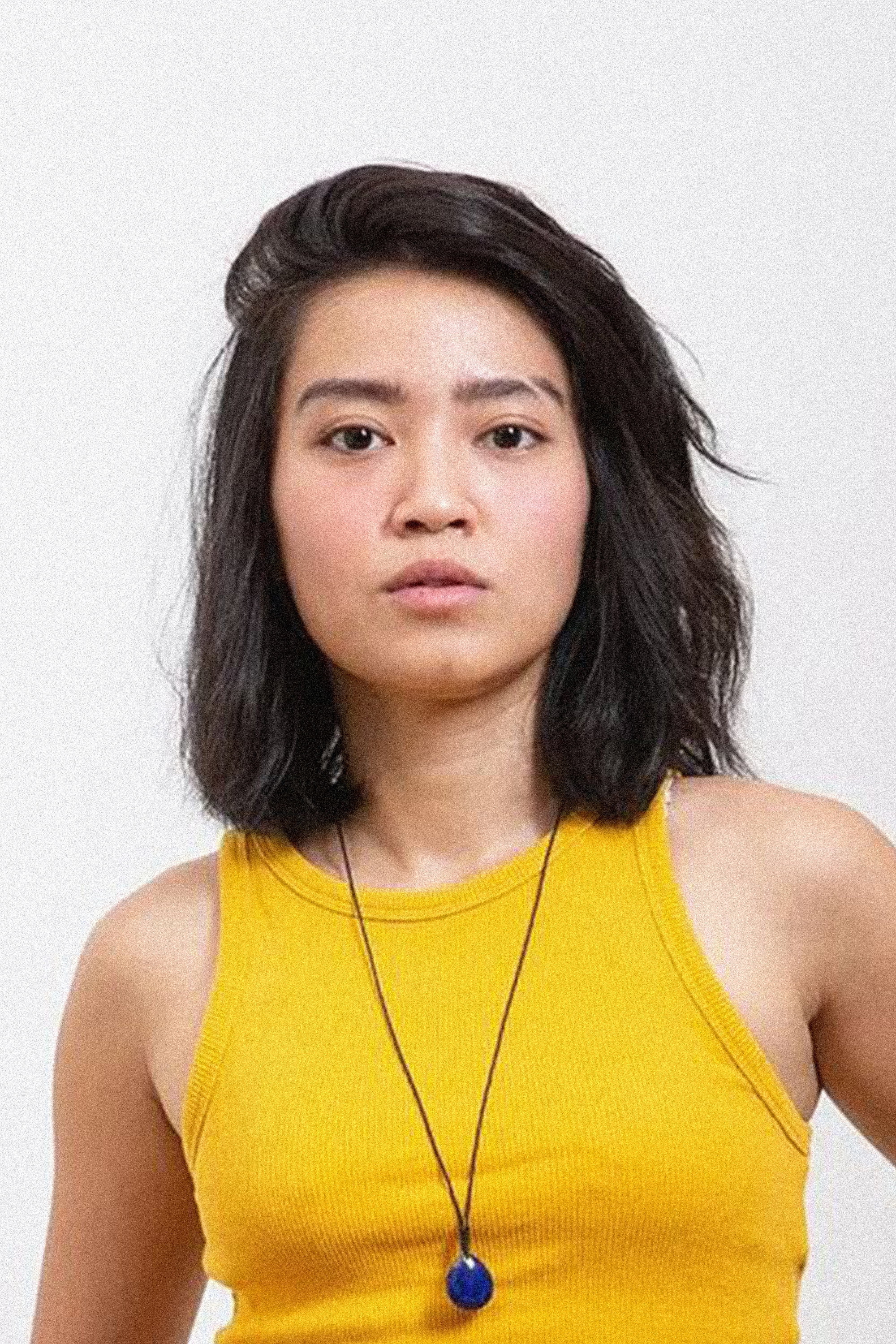 Violla Georgie as Sella in Vloek: kutukan