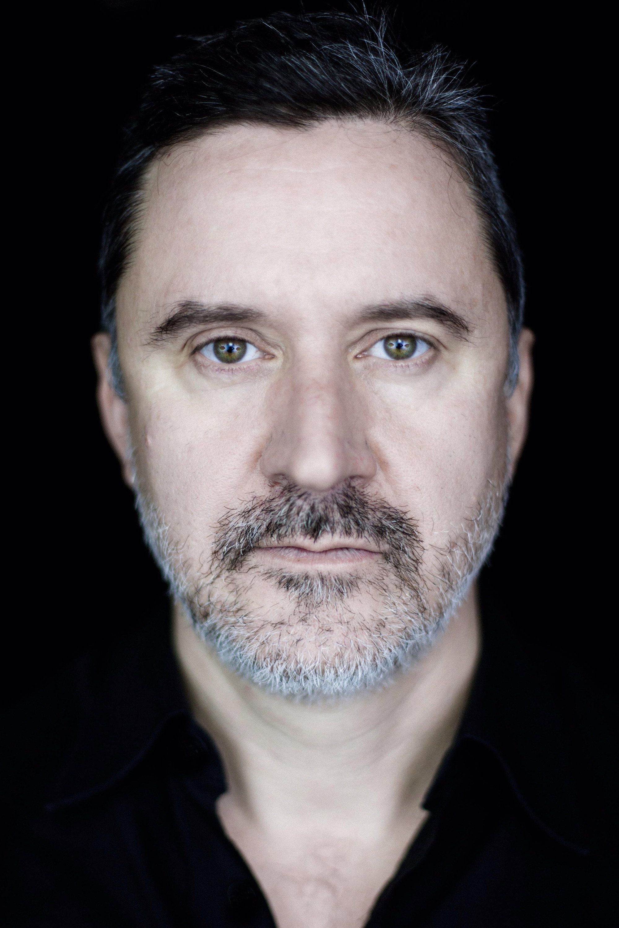 François Papineau as Charles in 5e Rang
