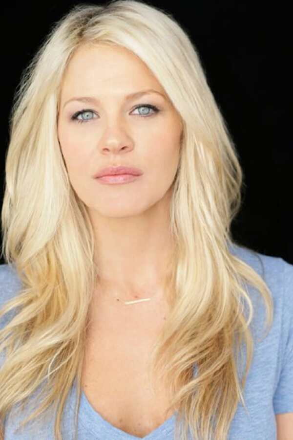 Shelby Fenner as Kit in WAKEY