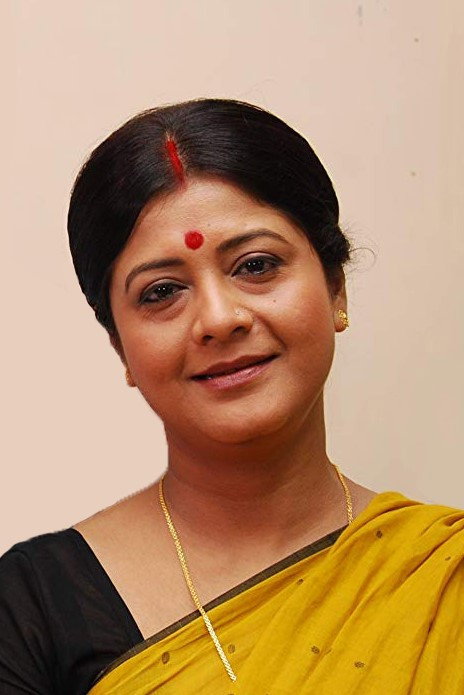 Laboni Sarkar as Abir's Mother in Ley Chakka