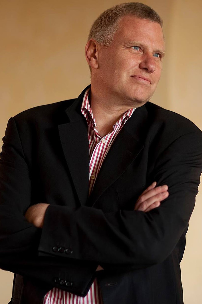 Fredrik von Krusenstjerna as Narrator in Porrkungens tårar