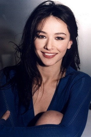 Nicole Grimaudo as Anna in Baciato dalla fortuna