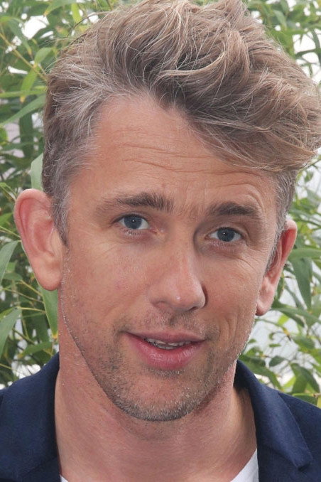 Waldemar Torenstra as Roderik van Zuylen in Five Live