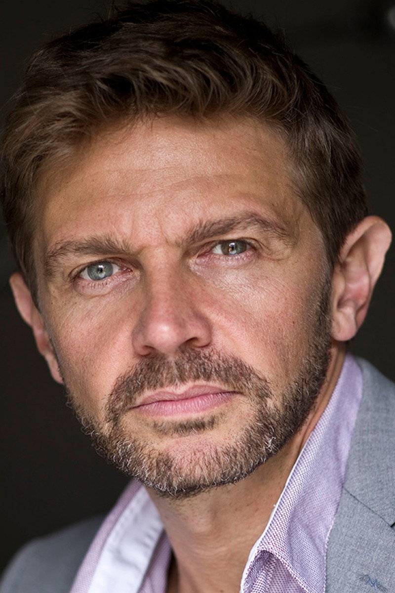 Aliocha Itovich as Sylvain Bardon in Le crime de la Tour Eiffel