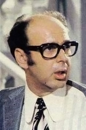 Ορφέας Ζάχος as Kimon Aggeloutsos in Welcome Dollar