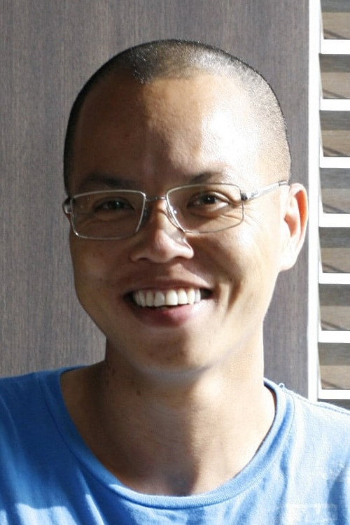 Vũ Ngọc Đãng as Du Đãng (anh trai Thanh Thanh) in The Butcher's Skin