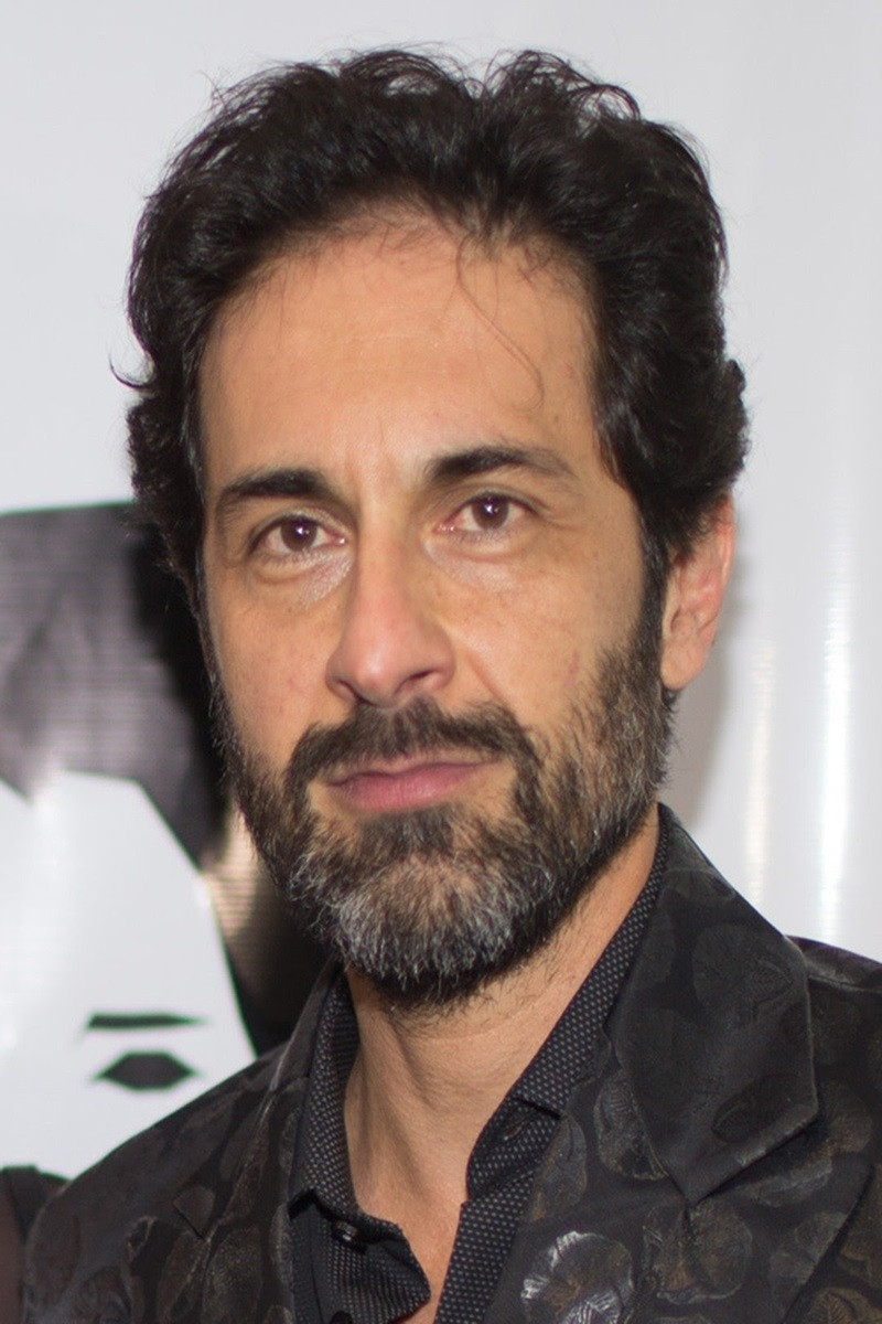 Luis Fernando Hoyos as David Kaplan in Mambo
