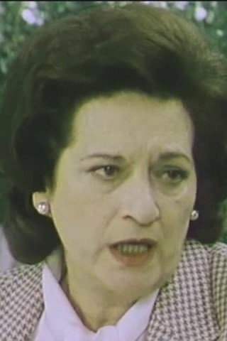 Mercedes Borqué as Madre de Roberto in Julieta engaña a Romeo