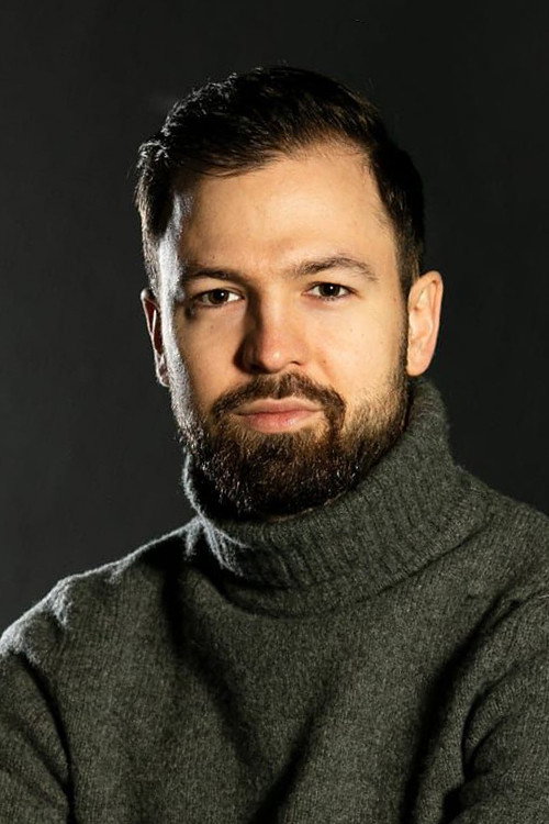 Marton Behr as Hunor in Pressburg