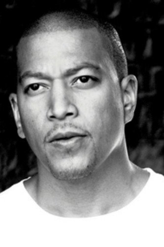 Maurice Lee as Richard in Nothing to Declare