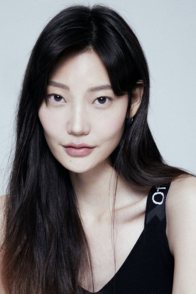 Lee Sun-Jung as Oh Eun Jung in Jinxed at First