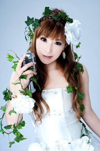 榊原ゆい as Hoshii Natsumi (voice) in Busou Shoujotai: Blade Briders The Animation