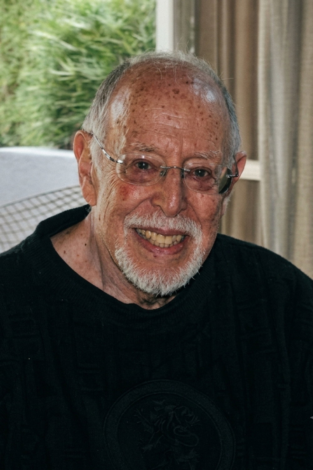 Dick Tufeld as Narrator (voice) in The Fantastic Four