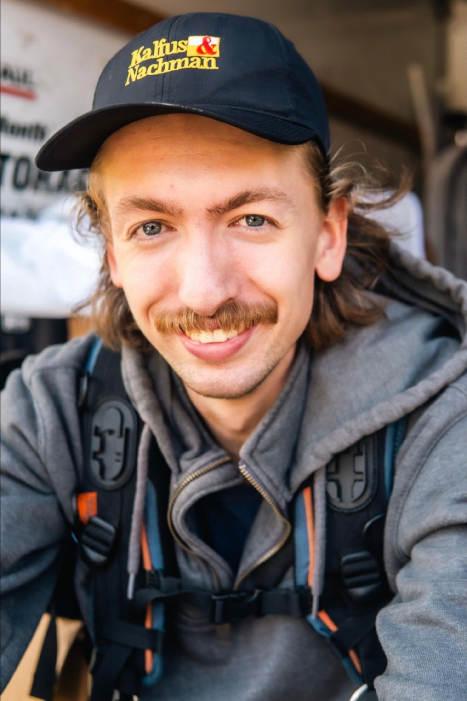 Sebastian Duall as Dillon in 4 Branches