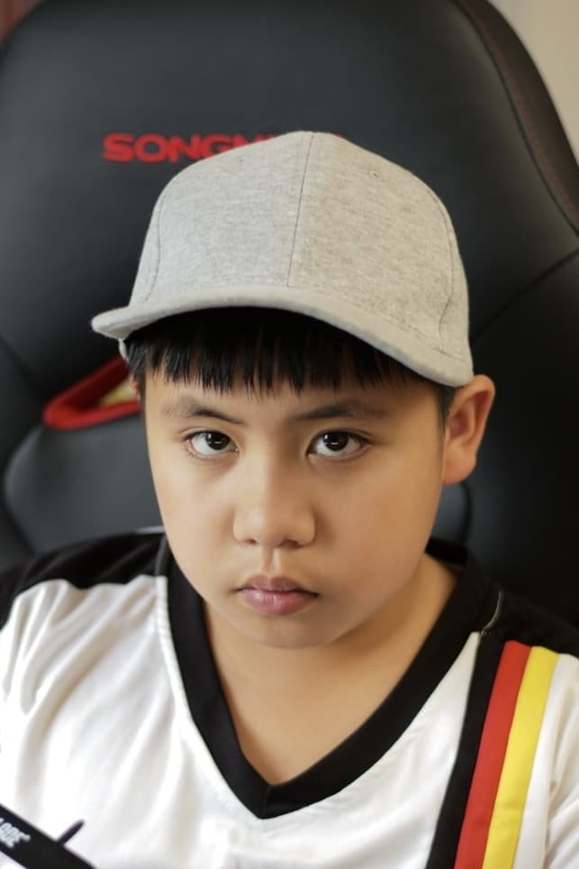 Hoang Minh Ha as Rocco Knuppe in Doppelhaushälfte