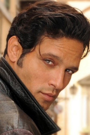 Gabriel Garko as Nito Valdi in Il peccato e la vergogna