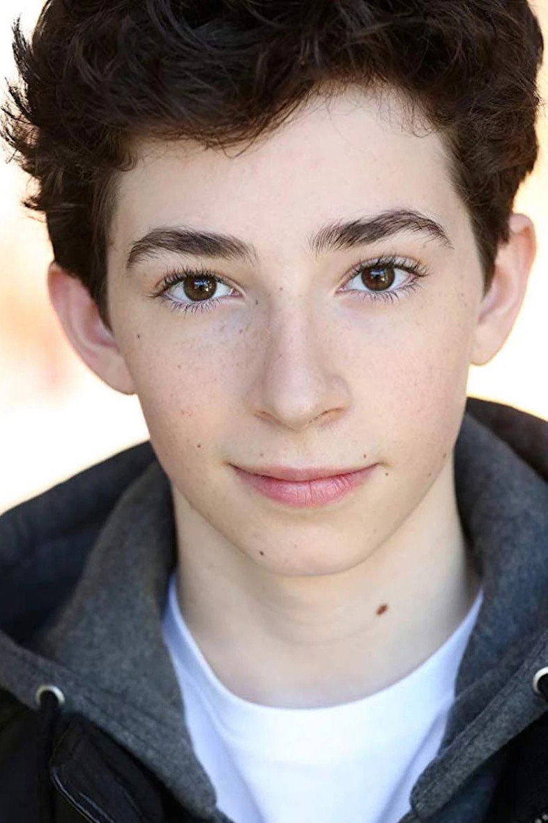 Joshua Carlon as Murray in Richie Rich