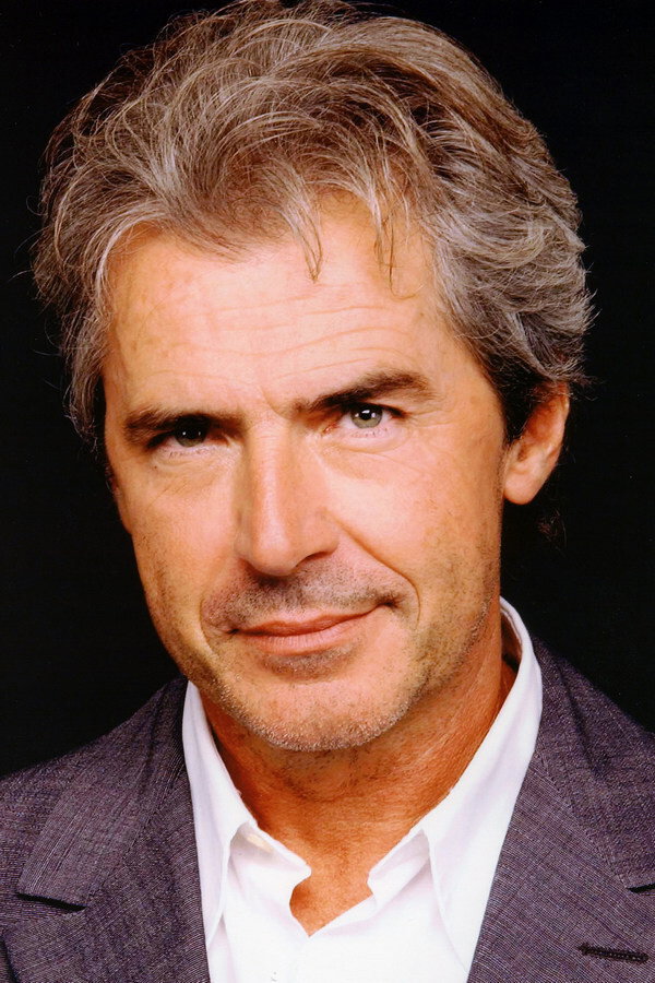 Tullio Solenghi as Count Giovanni in The Wife on Vacation... The Lover in Town