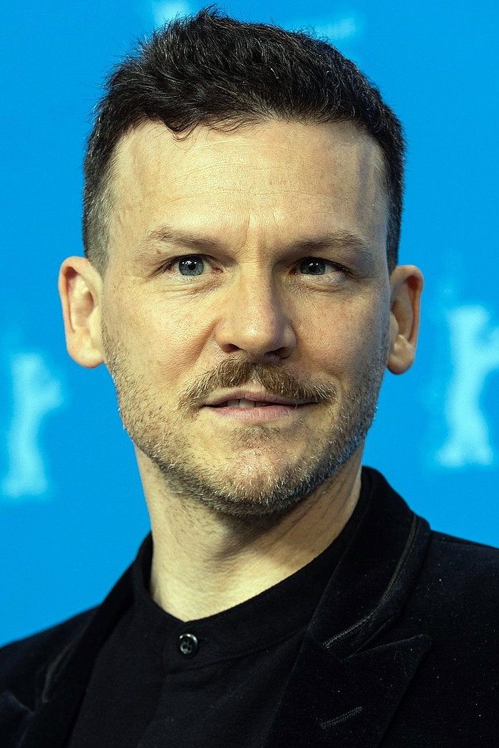 Thibault Vinçon as Fabrice Poulain in La Fleur de l'âge