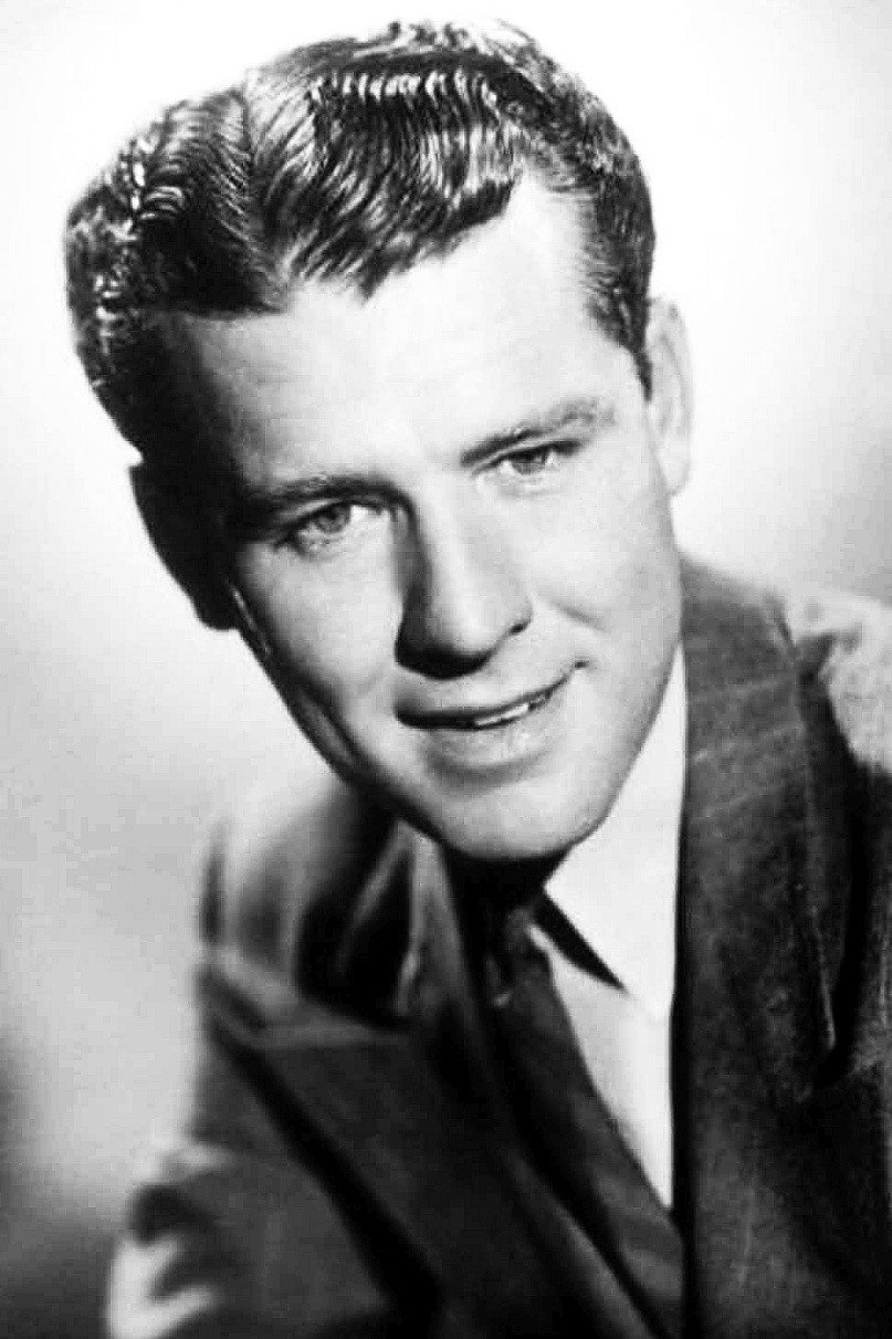 Gordon Oliver as Ricky Preston in Expensive Husbands