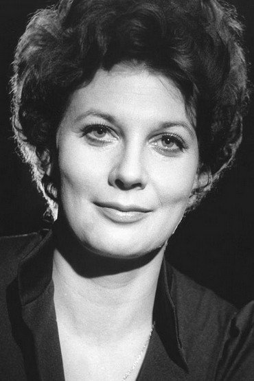 Ladislava Kozderková as pošťačka Zuzka in The Hit