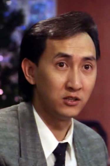 林華勳 as Cop in Shoot to Kill