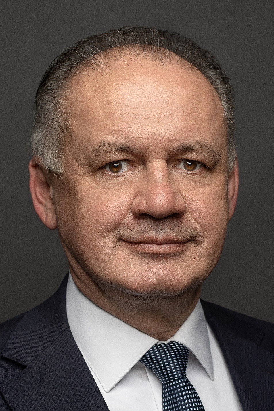 Andrej Kiska as Self in Třicet svobodných