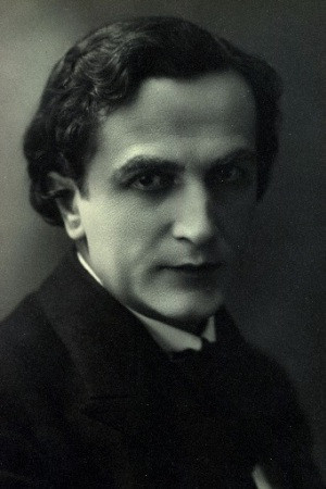 Romuald Joubé as Chrétien Lescuyer in Le Coupable