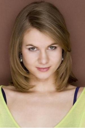 Laura Solon as Ida in Pat & Cabbage
