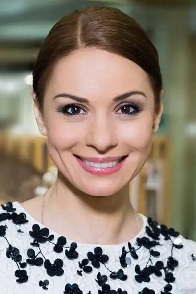 Irina Lachina as Anna Petrovna in Secrets of Palace Coups