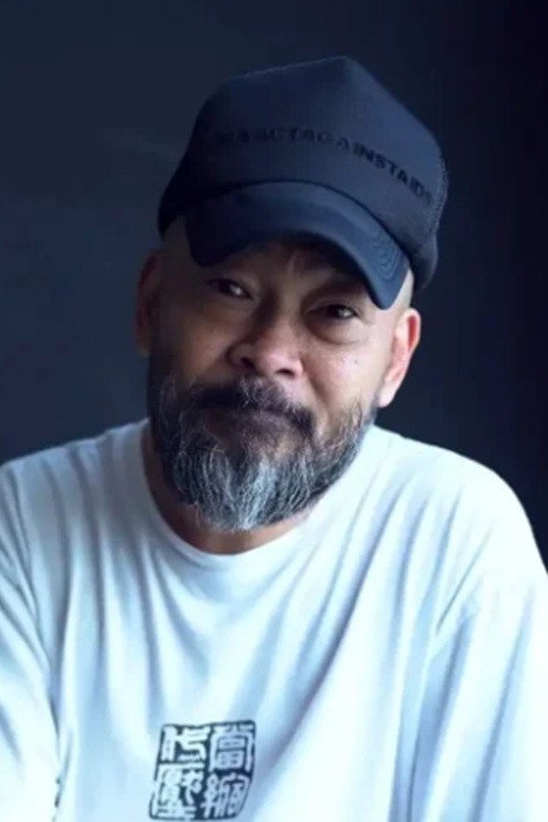 葛民輝 as Dr Donno in The Spy Dad
