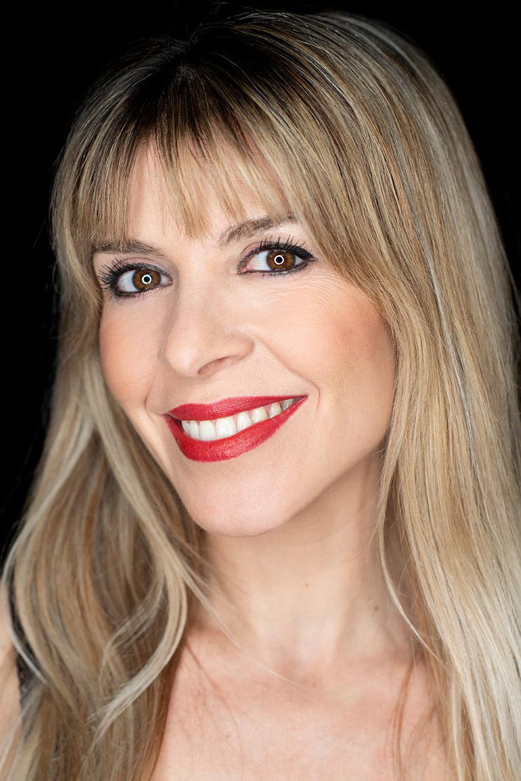 Mara Guil as Catalina in Honor