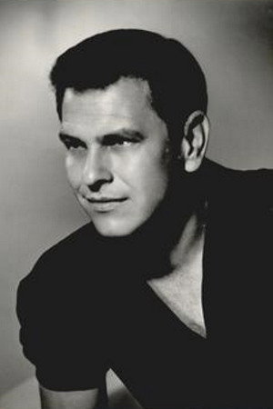 Loren Tindall as Simms in Sergeant Mike