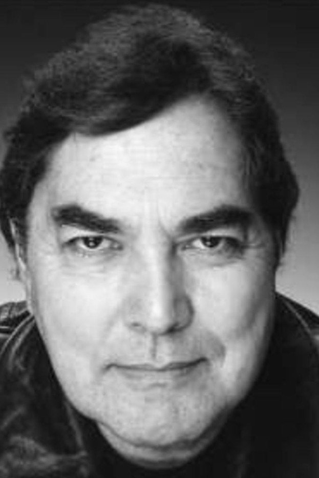 Valentin de Vargas as Luis Francisco Garcia Lopez in Hatari!