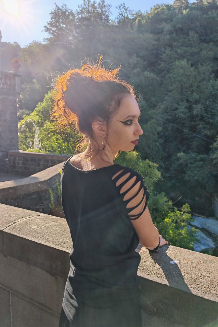 Marta Mendola as Fidanzata in Newblue