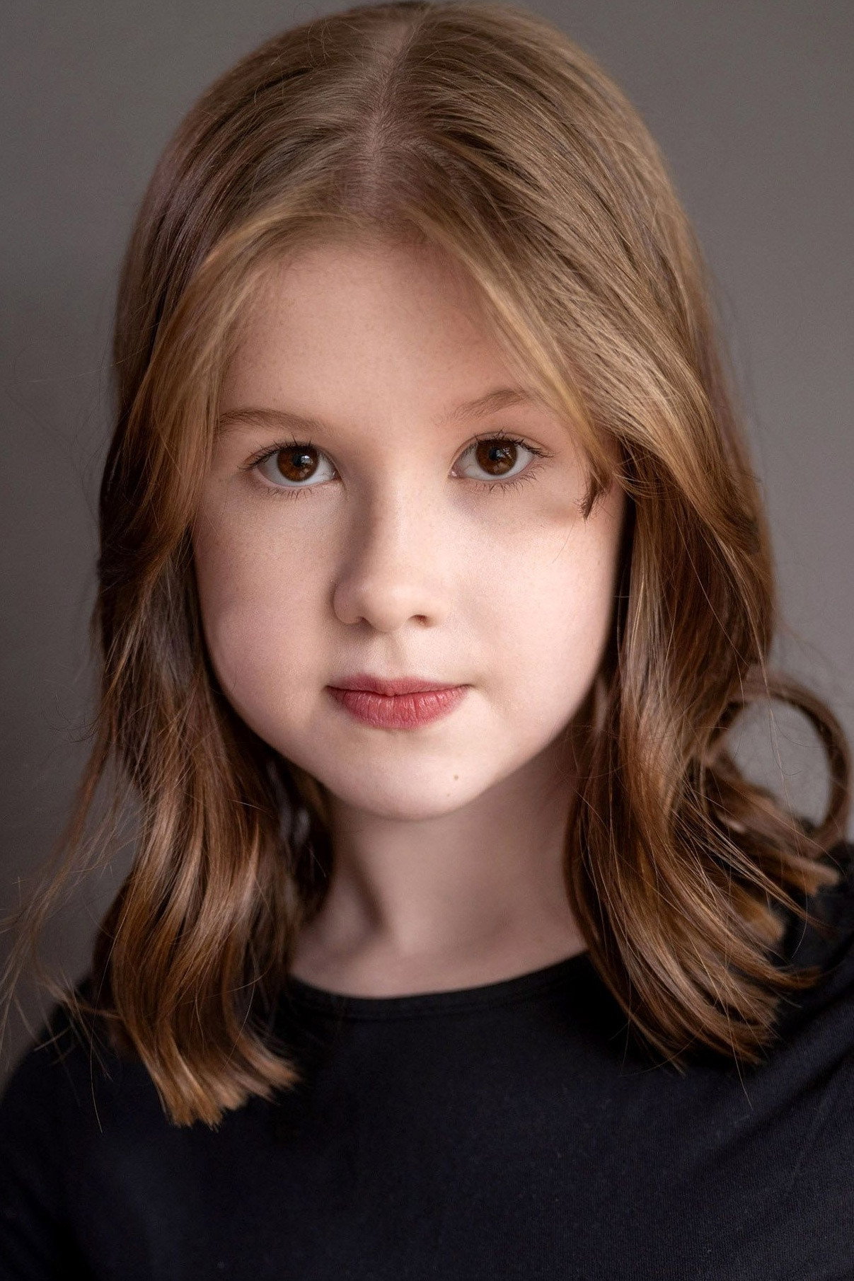 Delilah Bennett-Cardy as Beth Thompson in The Magic Faraway Tree