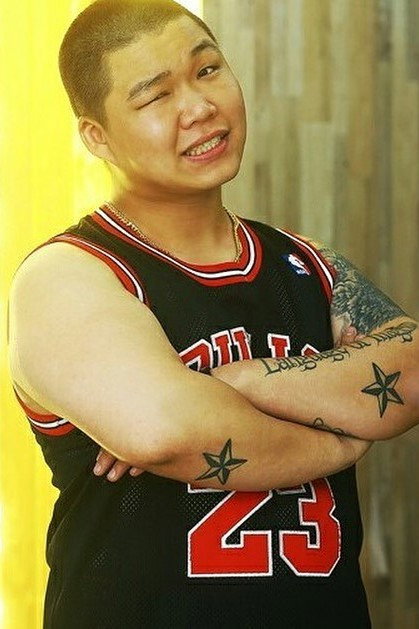 Choi Shin-deok as Self in YG Future Strategy Office
