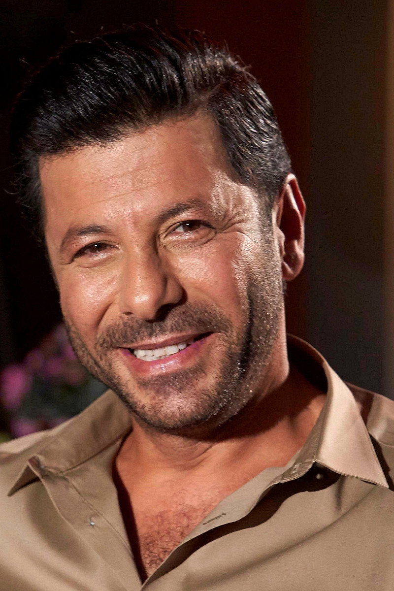 إياد نصار as Akram Ahmed Tawfik ElSawy in Haza El-Masa'