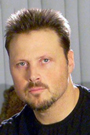 Van Damage as Detective Parsons in Missing Persons