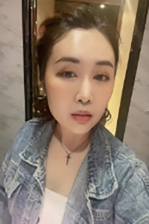 Chenxi Liao as 金瞳瞳(voice) in Star Ant: Global Adventure