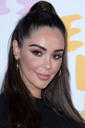 Nabilla Benattia as Self in Nabilla : Sans filtre