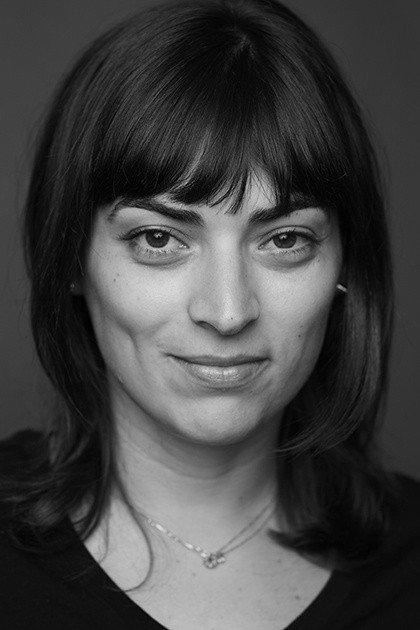 Vera Egito as Auto-Falante (Voice) in Espera