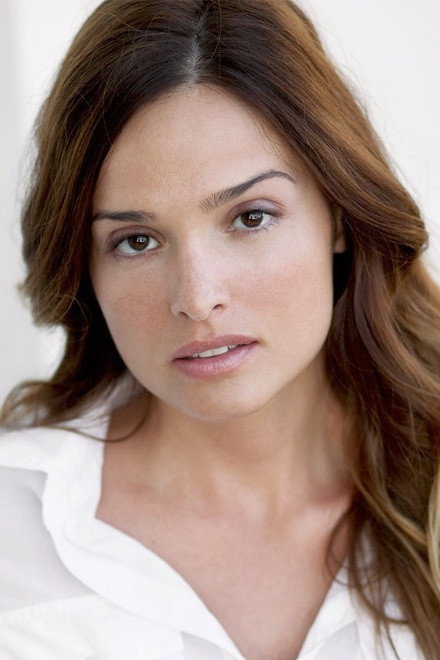Gloria Votsis as Claire in Train