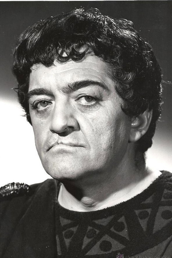 Rafael Luis Calvo as Colás in Sucedió en mi aldea