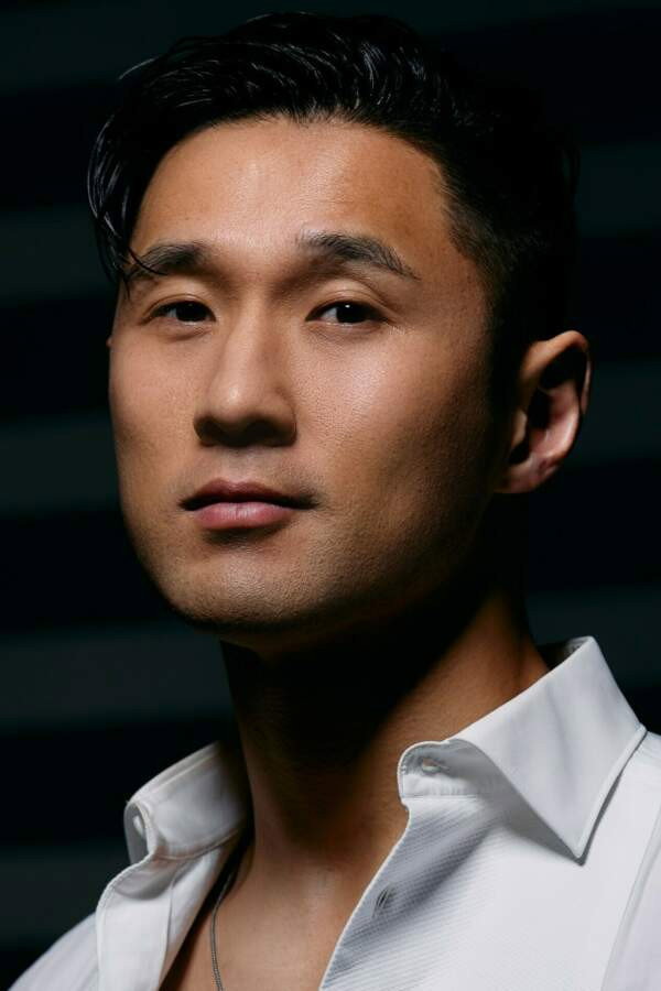 Julian Zhu as Wu Ling in Swinging Blossom