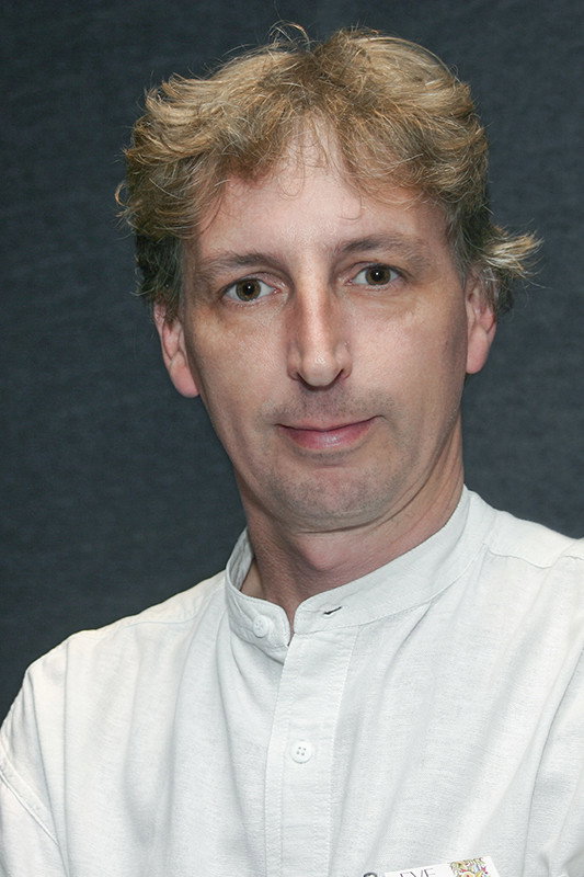 Ádám Schnell as Navazza in A merénylet