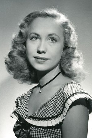 Tove Maës as Gudrun, laboratorieassistent in Naalen